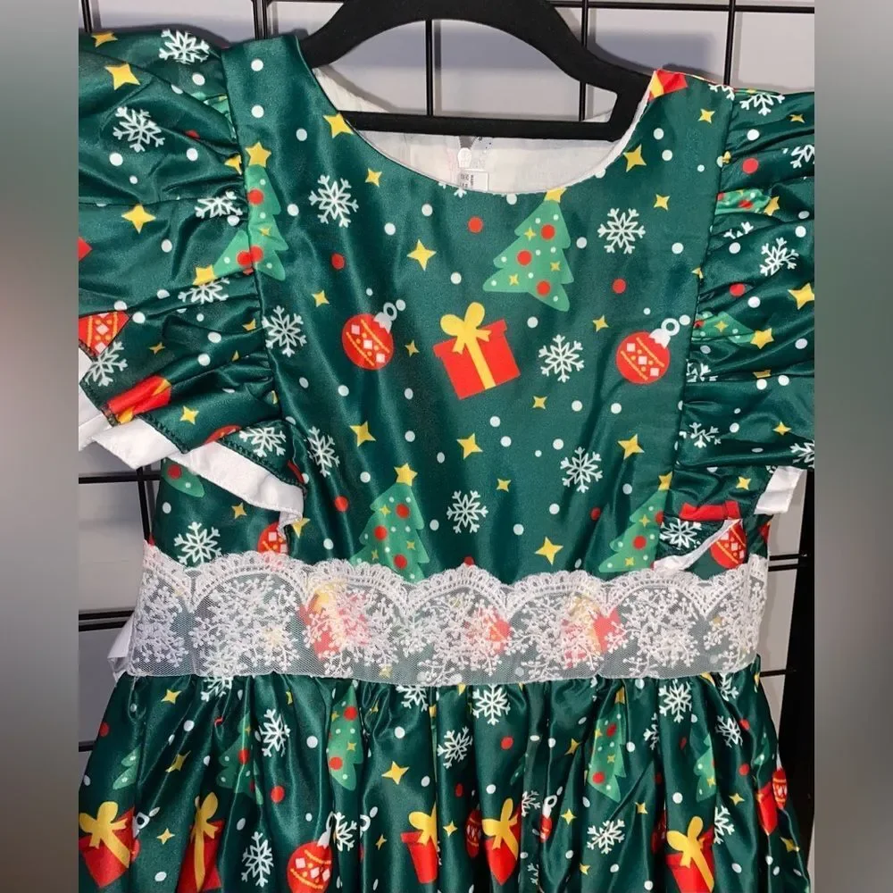 Girl’s sleeveless green dress with Christmas print and lace at the waist NWT